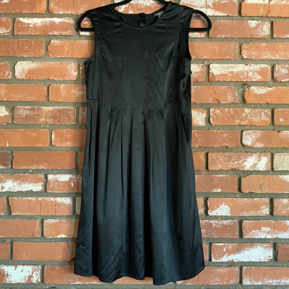 VINCE Little Black Dress Silk Comfort Size 2